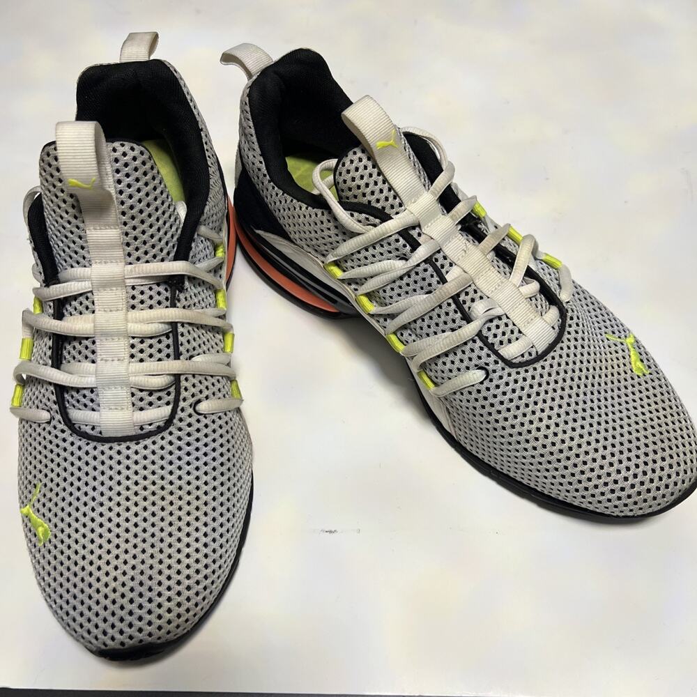 Gently Used Puma Axelion Breathe White/Black Mesh Lace Up shoes Unisex Sz 11